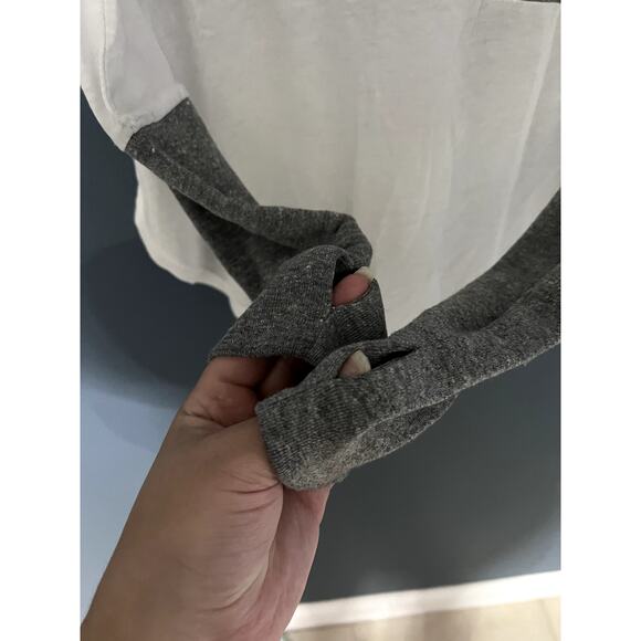 NWT Chaser Gray White Color Blocking Long Sleeve T-shirt Lightweight Thumb holes - Picture 6 of 8